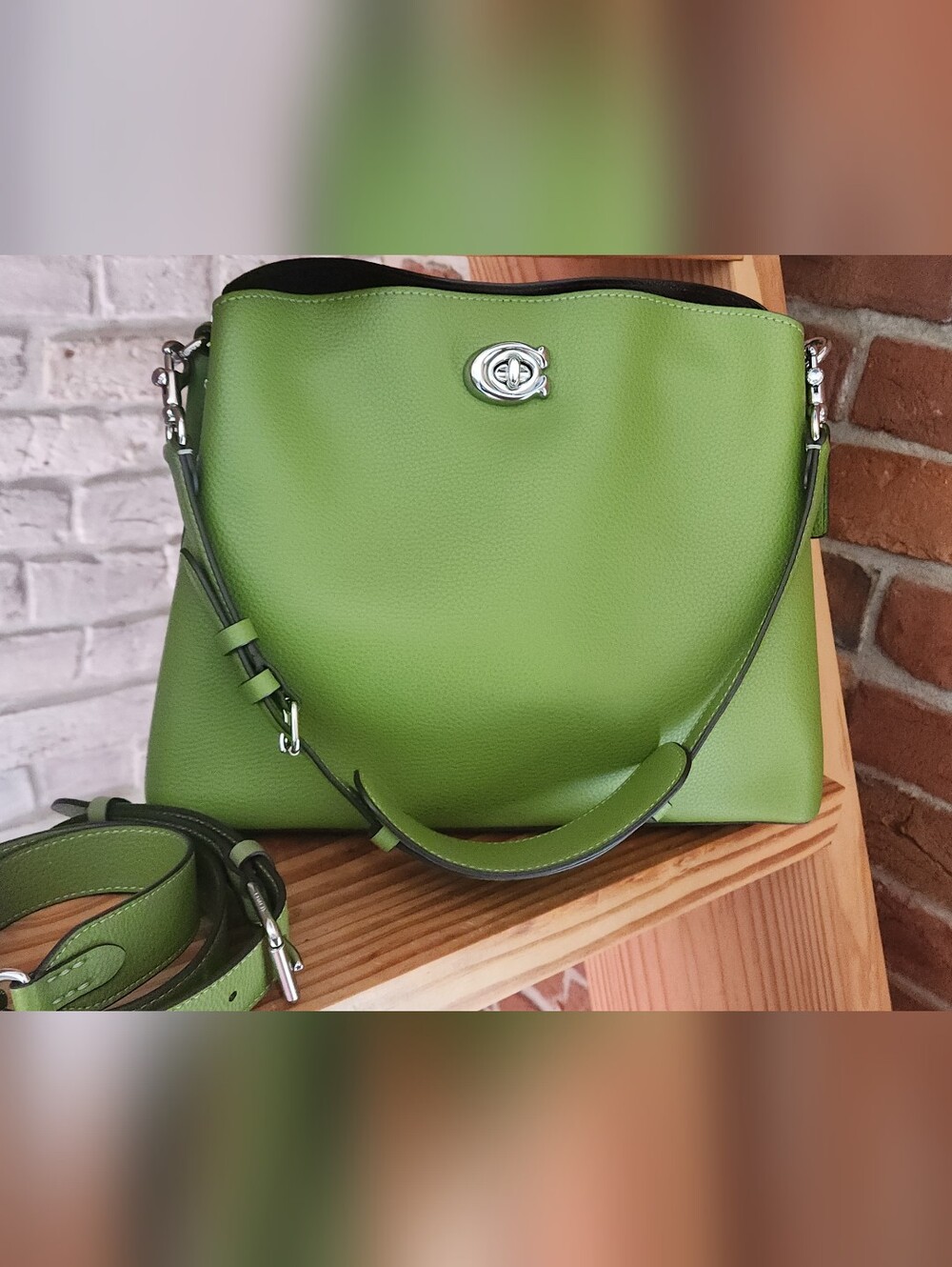 Coach Willow Shoulder Bag Dark Lime